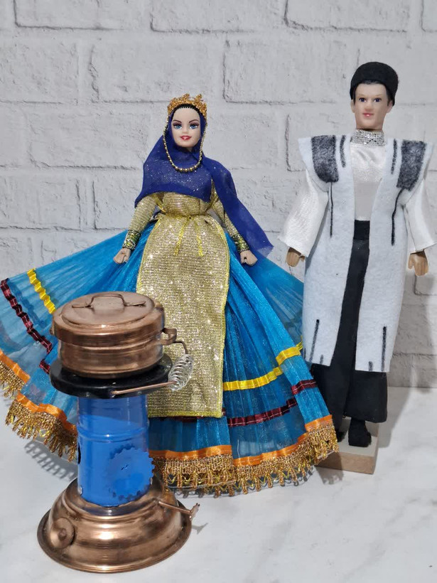 عروسکهای سنتی بختیاری با لباس محلی